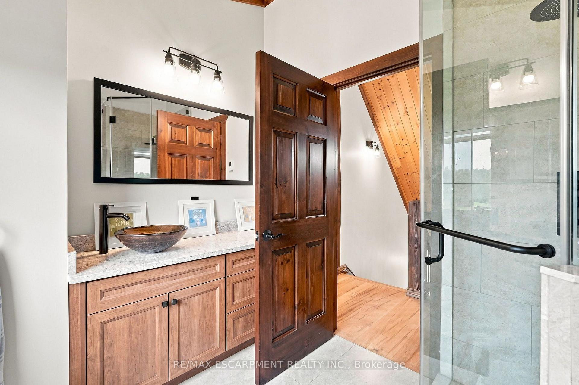 Photo 28 of 124288 Southgate Road 12, Southgate — HOMEH