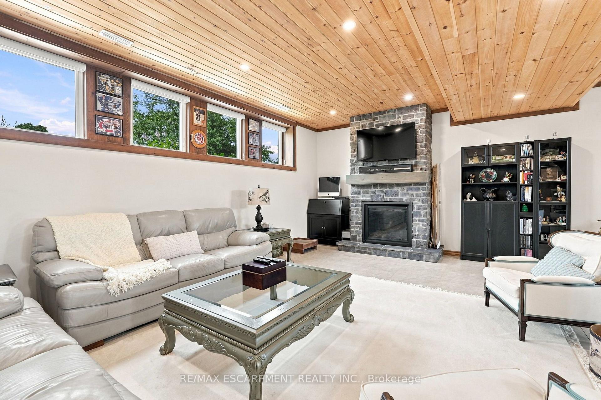Photo 33 of 124288 Southgate Road 12, Southgate — HOMEH
