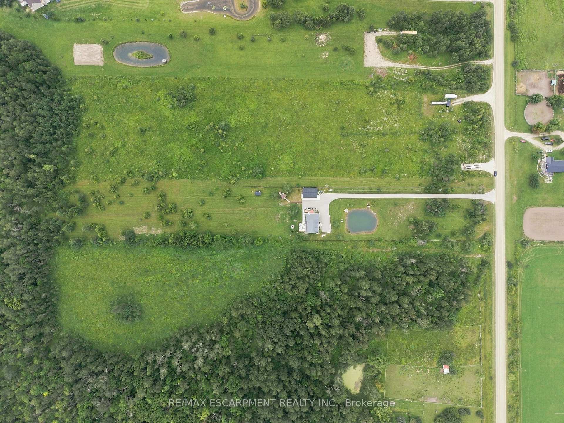 Photo 43 of 124288 Southgate Road 12, Southgate — HOMEH