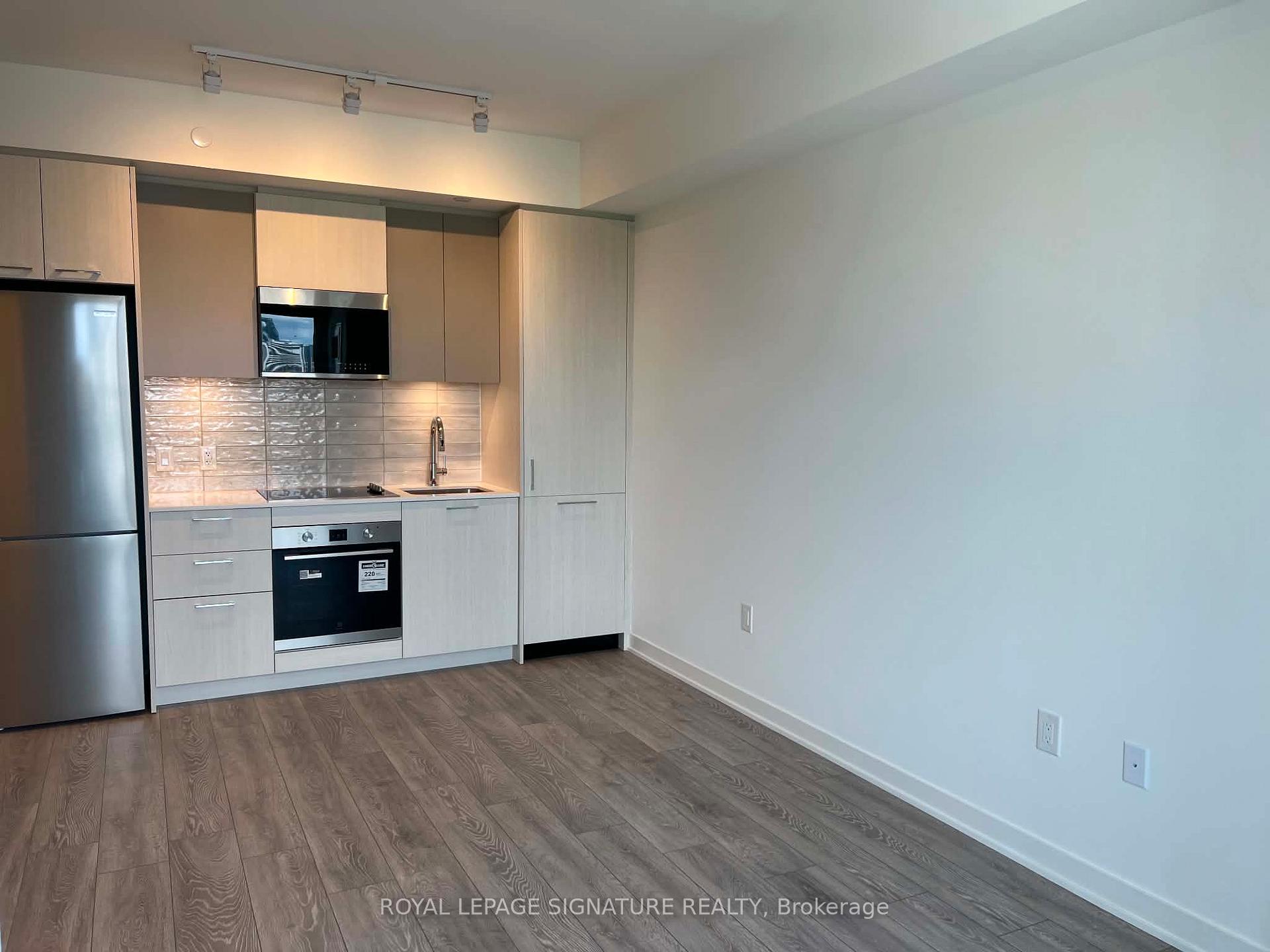 Photo 2 of Unit 2009, 10 Oak Street, Toronto, Regent Park — HOMEH