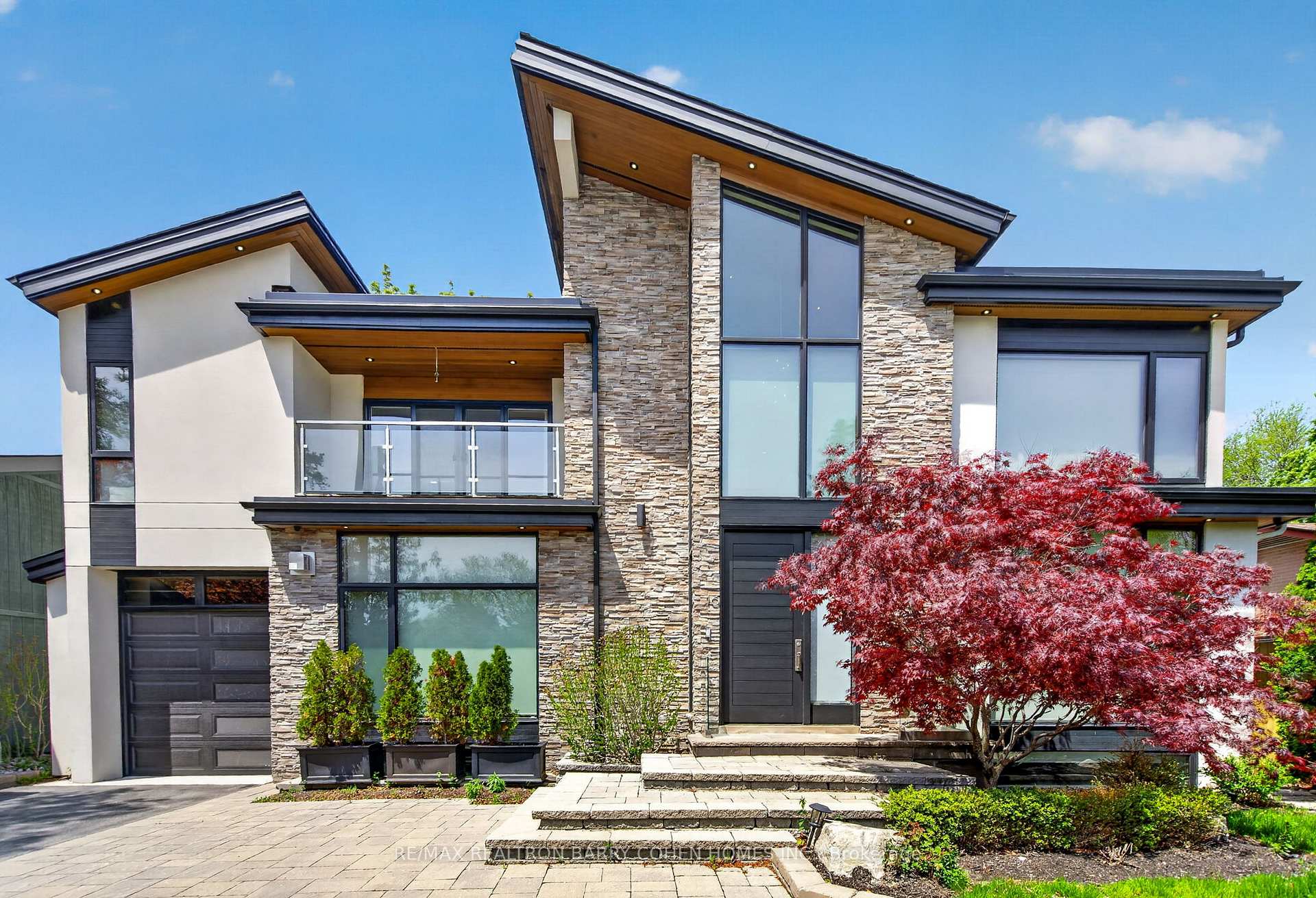 Photo 1 of 16 Chipping Road, North York, Banbury-Don Mills — HOMEH
