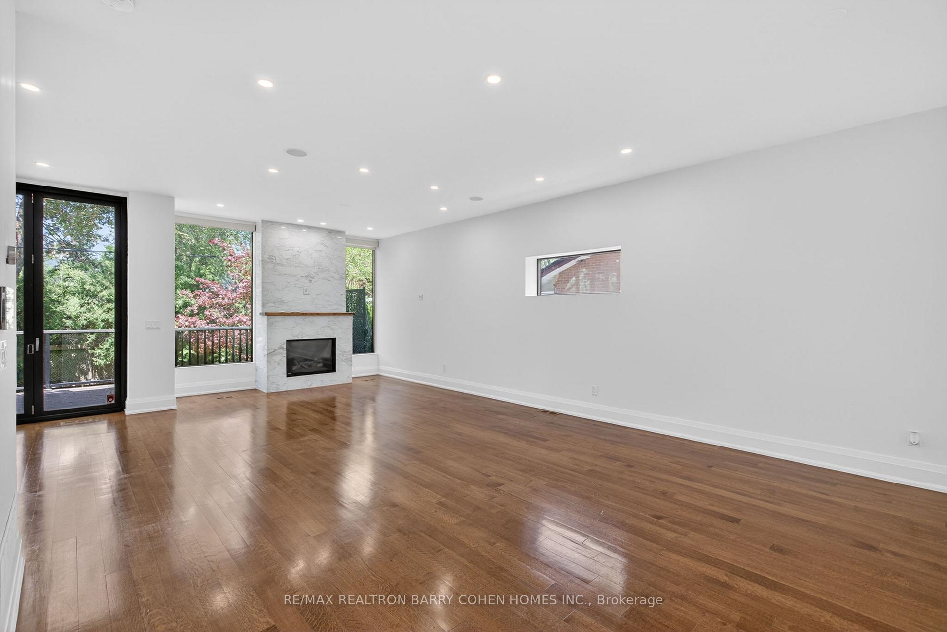 Photo 7 of 16 Chipping Road, North York, Banbury-Don Mills — HOMEH