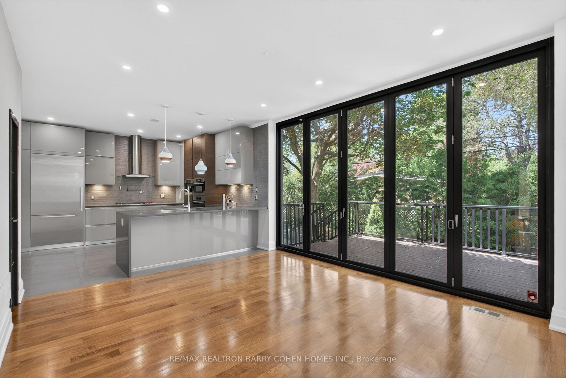 Photo 11 of 16 Chipping Road, North York, Banbury-Don Mills — HOMEH