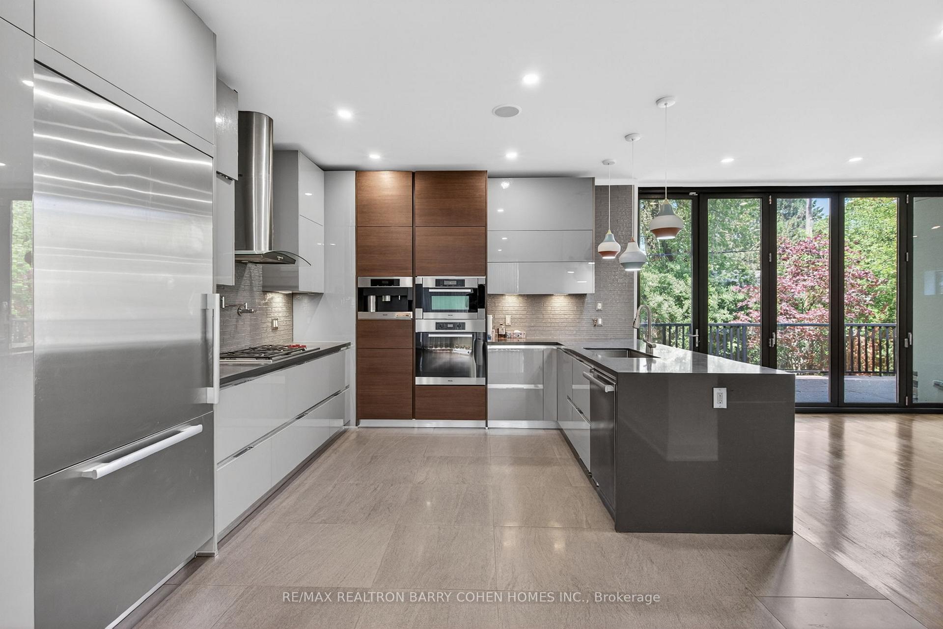 Photo 15 of 16 Chipping Road, North York, Banbury-Don Mills — HOMEH