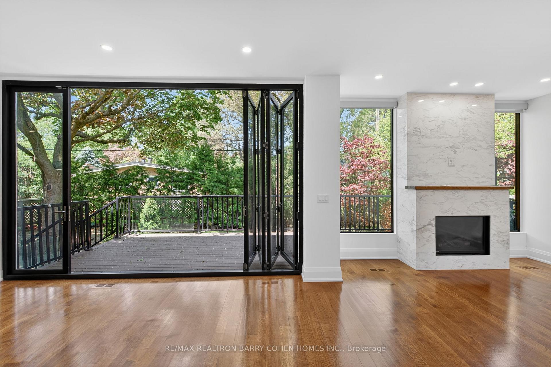 Photo 19 of 16 Chipping Road, North York, Banbury-Don Mills — HOMEH