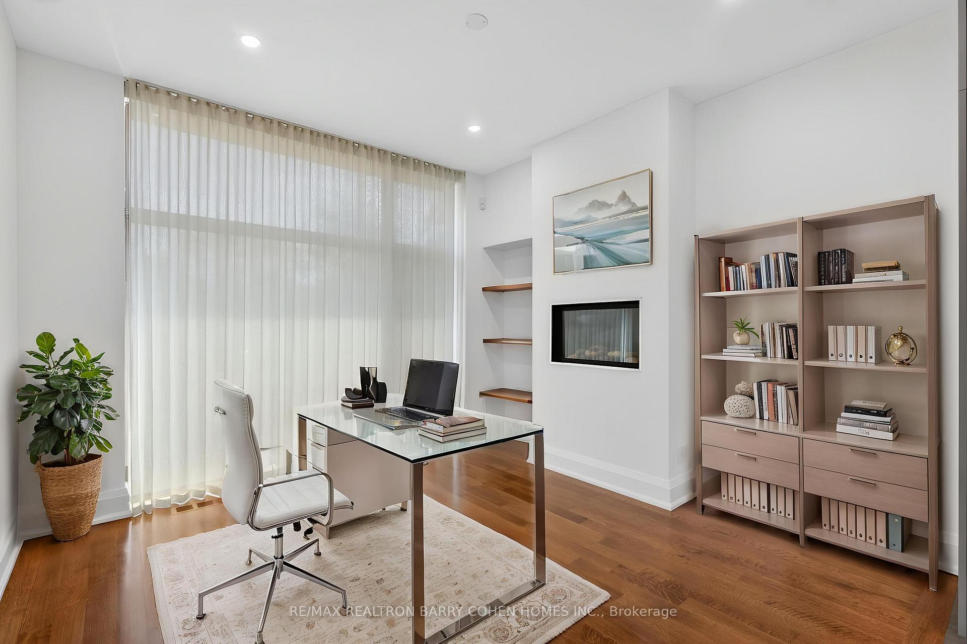 Photo 20 of 16 Chipping Road, North York, Banbury-Don Mills — HOMEH