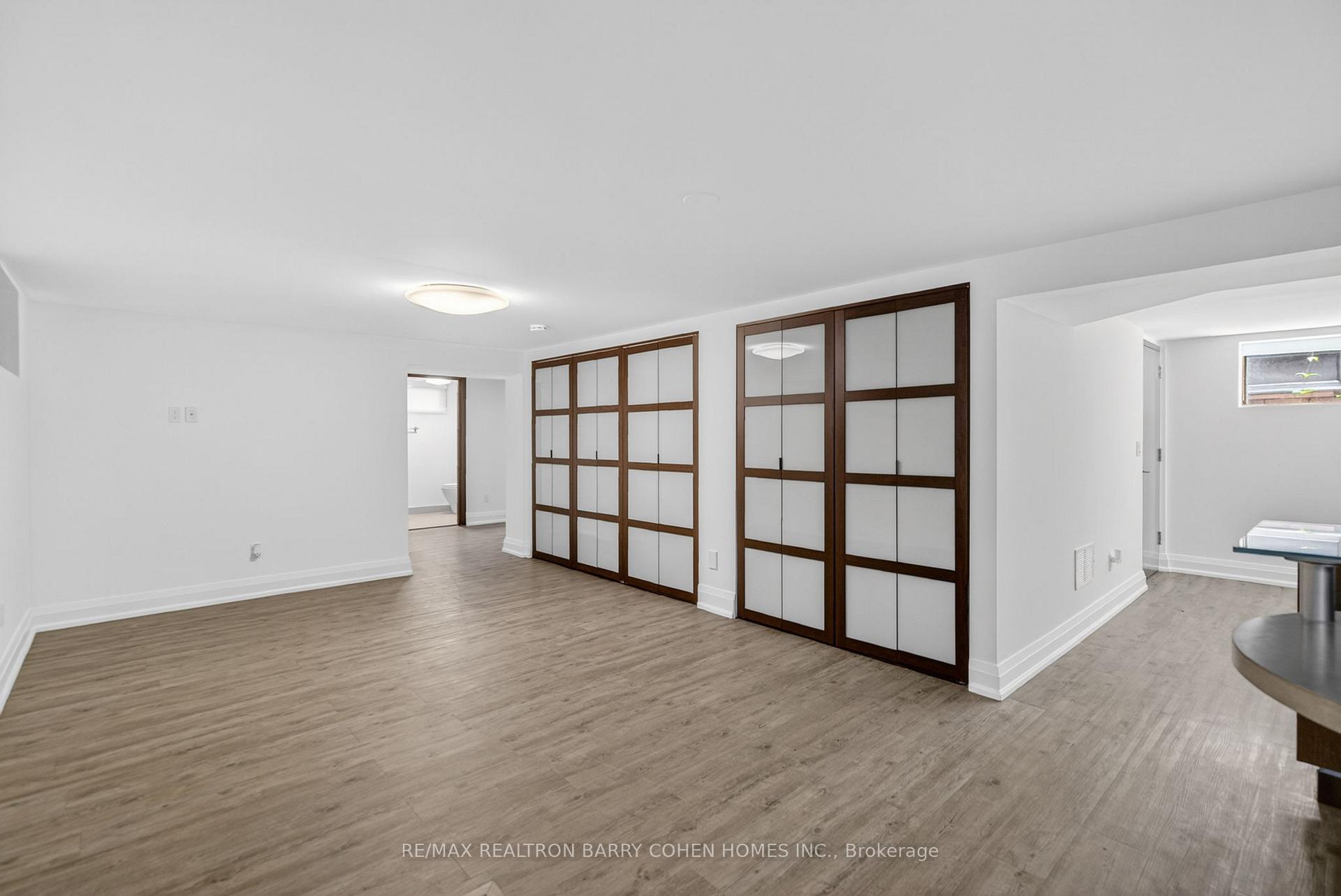 Photo 34 of 16 Chipping Road, North York, Banbury-Don Mills — HOMEH