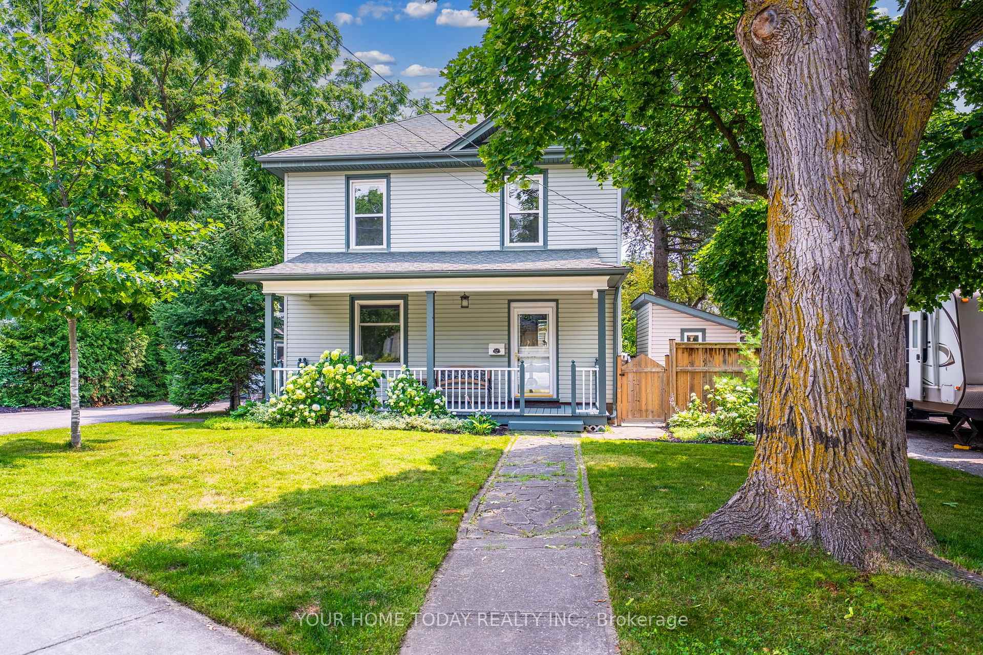 Photo 2 of 12 King Street, Halton Hills, Georgetown — HOMEH