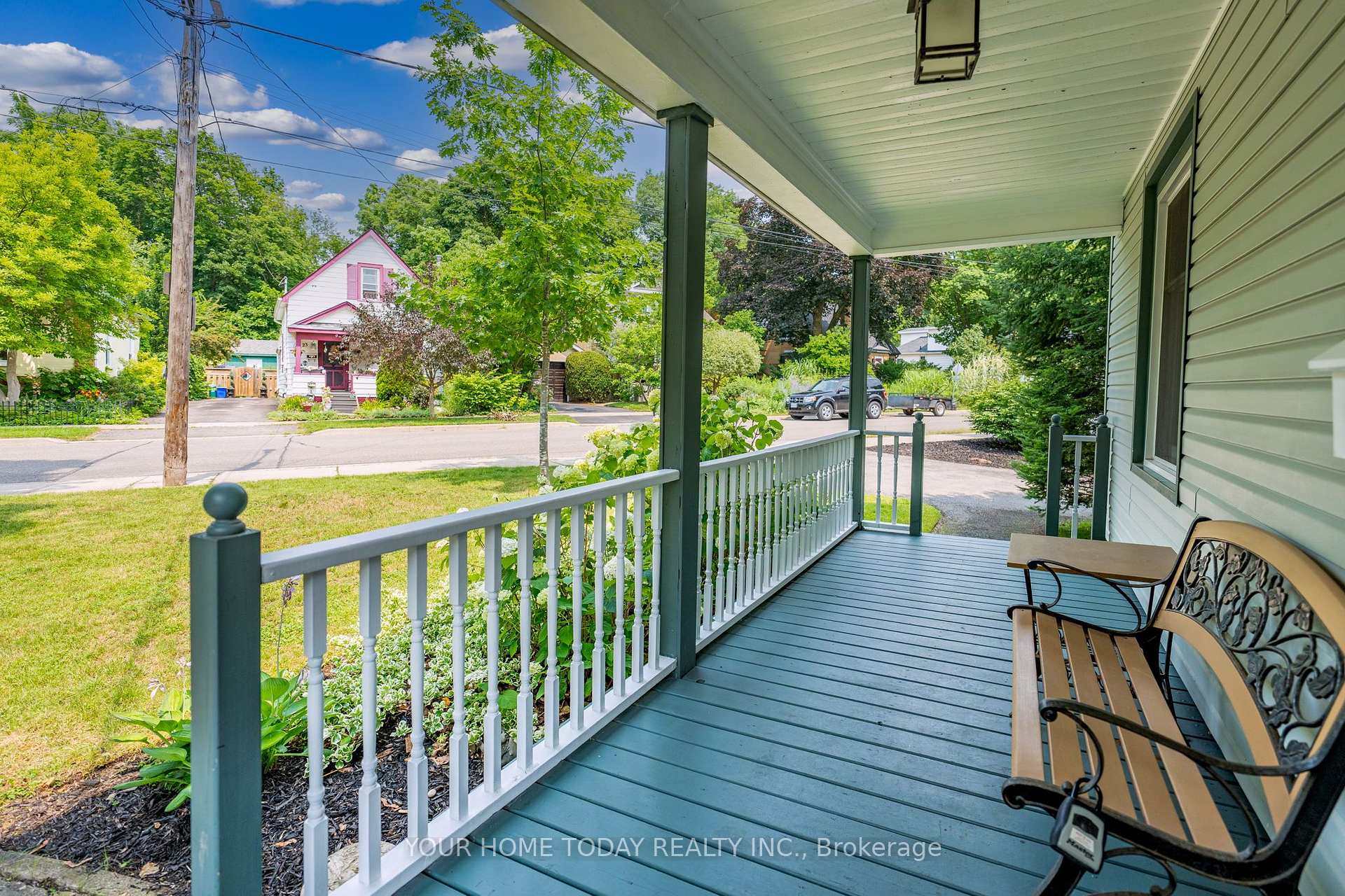 Photo 4 of 12 King Street, Halton Hills, Georgetown — HOMEH