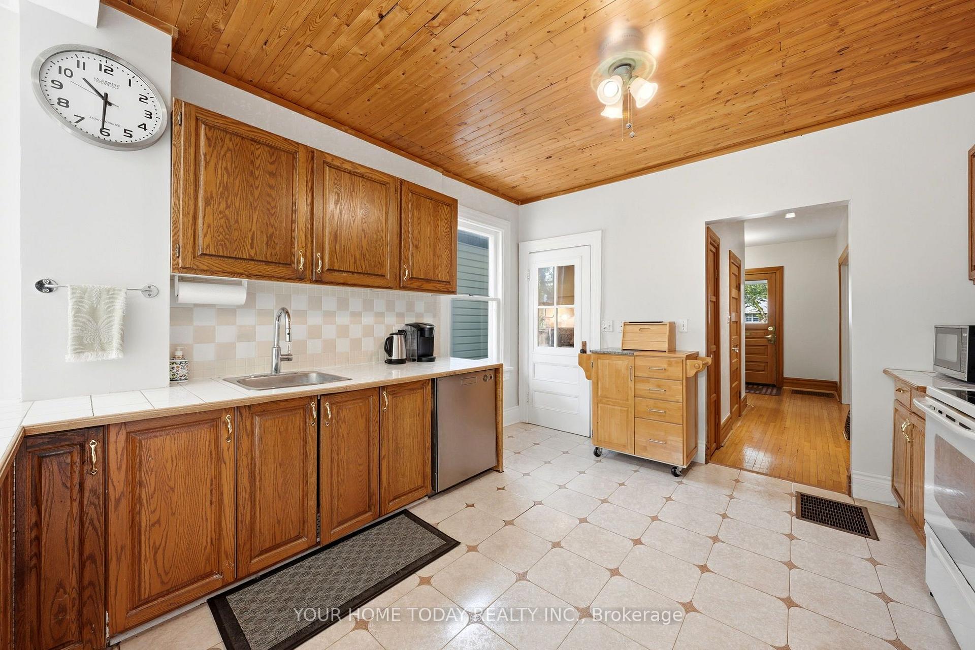 Photo 17 of 12 King Street, Halton Hills, Georgetown — HOMEH