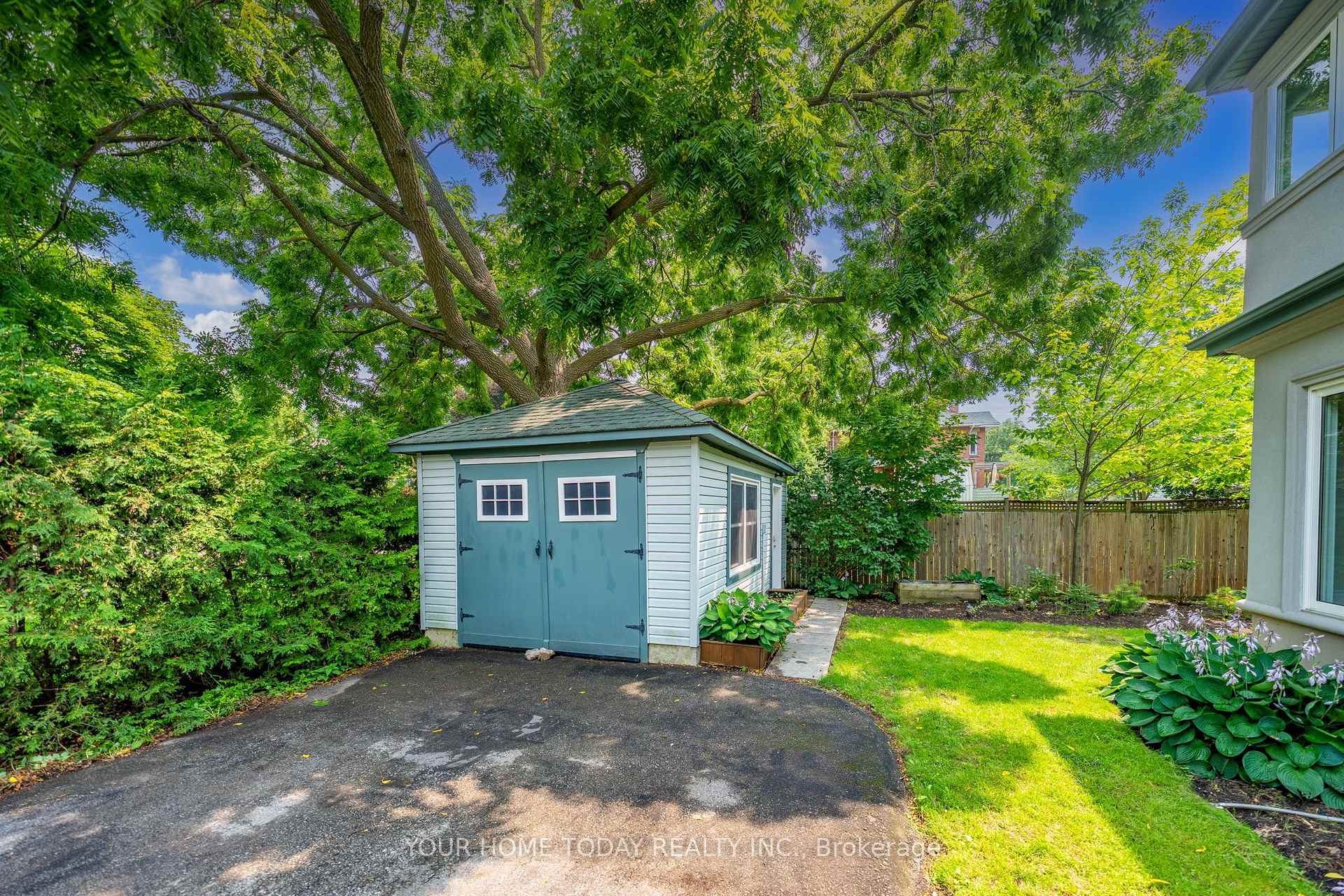 Photo 45 of 12 King Street, Halton Hills, Georgetown — HOMEH