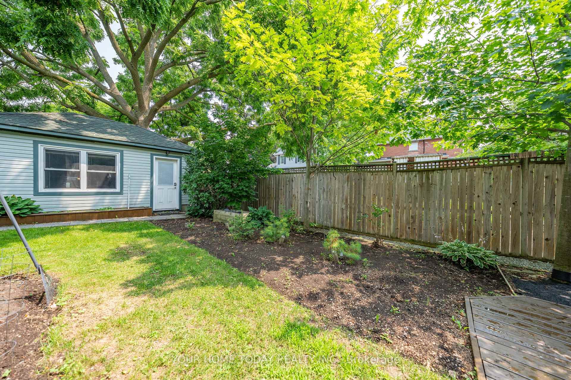 Photo 52 of 12 King Street, Halton Hills, Georgetown — HOMEH