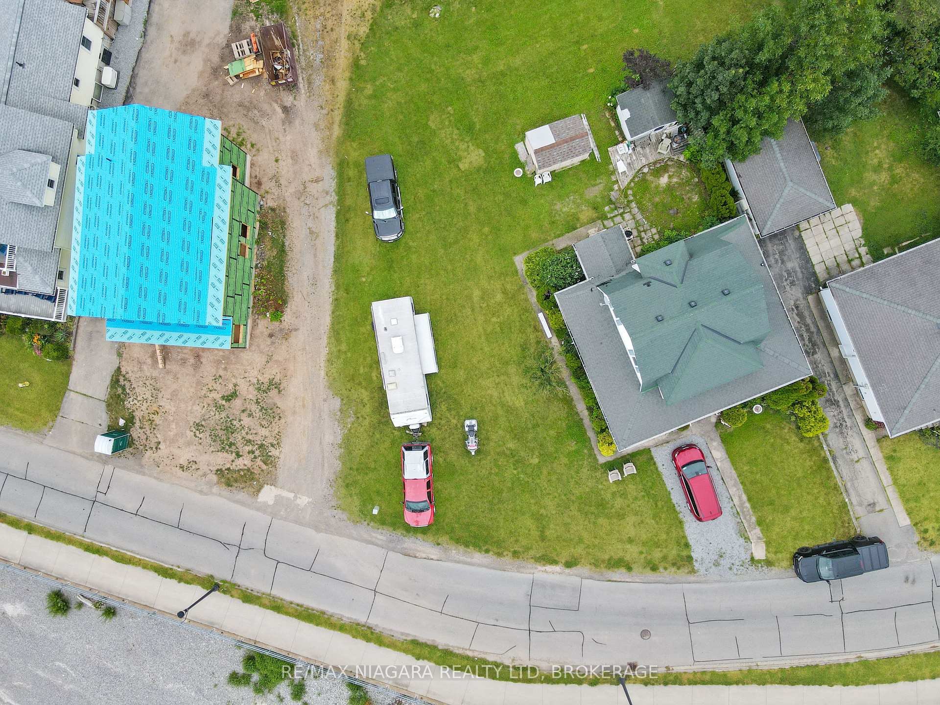 Front of 0 Lakeshore Road