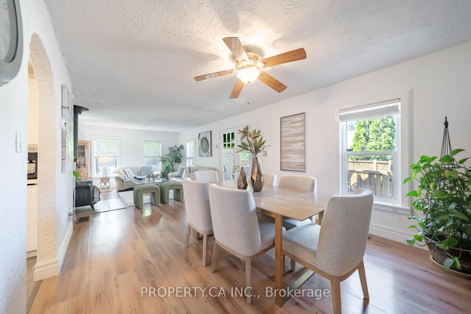 Photo 10 of 131 Cook's Bay Drive, Georgina, Keswick North — HOMEH