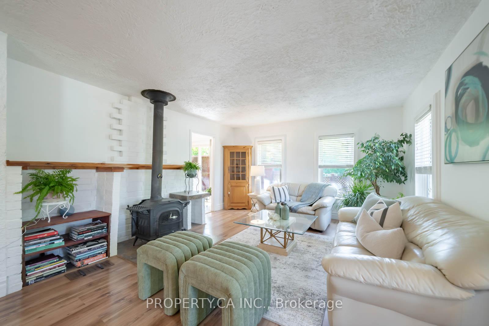 Photo 13 of 131 Cook's Bay Drive, Georgina, Keswick North — HOMEH