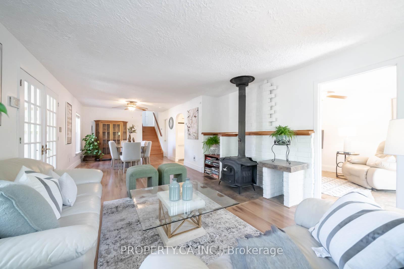 Photo 17 of 131 Cook's Bay Drive, Georgina, Keswick North — HOMEH