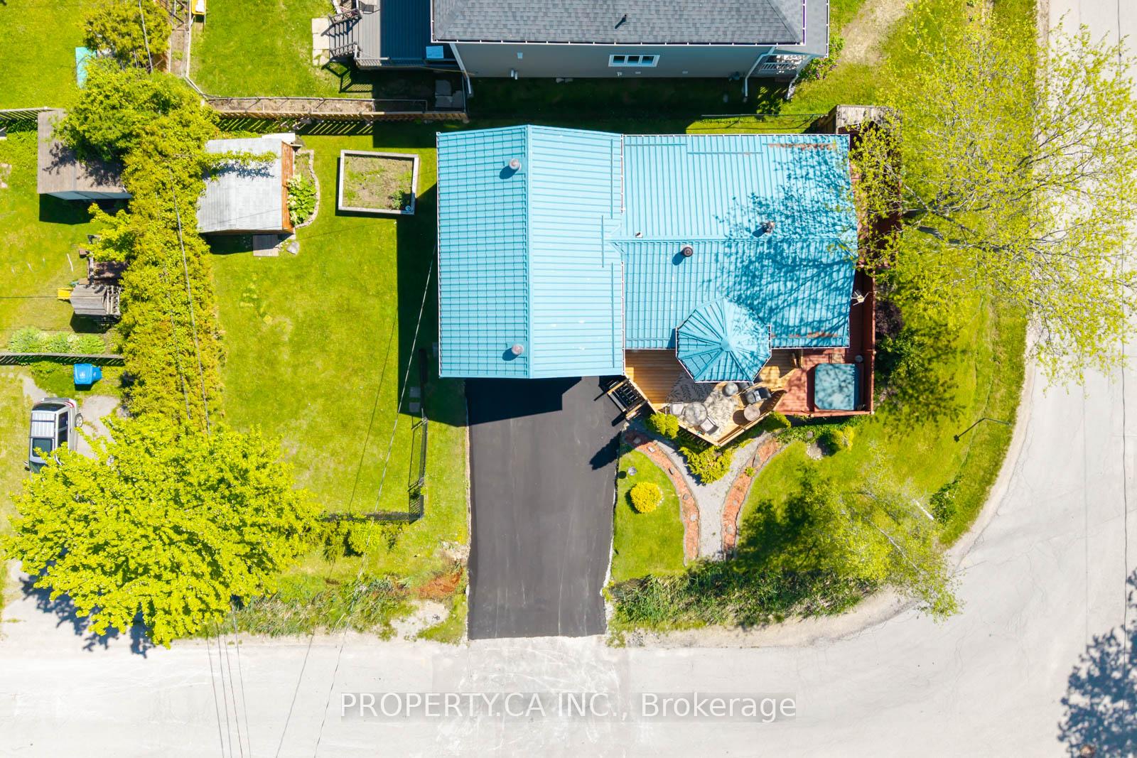 Photo 36 of 131 Cook's Bay Drive, Georgina, Keswick North — HOMEH
