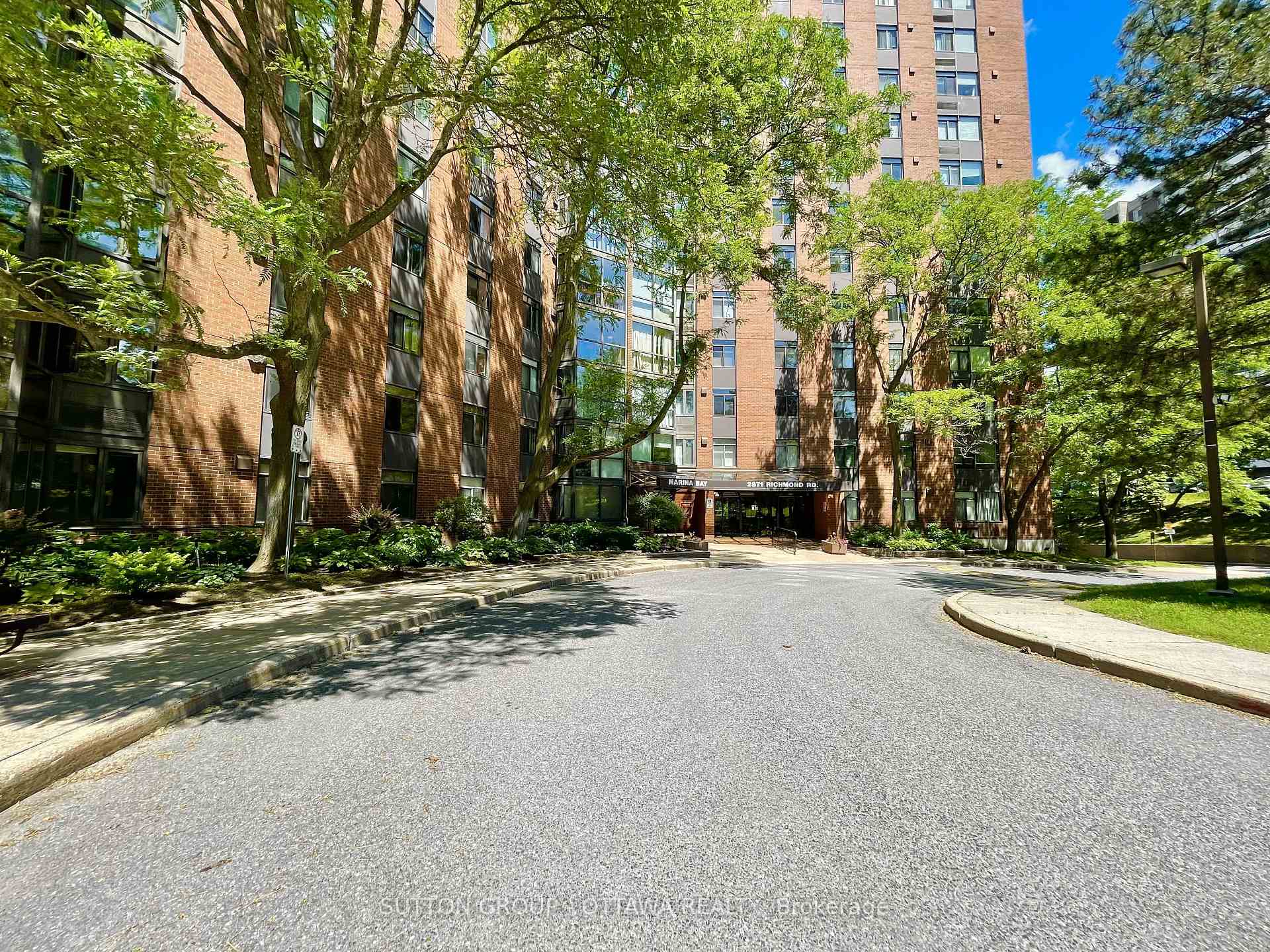 Photo 1 of Unit 810, 2871 Richmond Road, Ottawa, Britannia Heights — HOMEH
