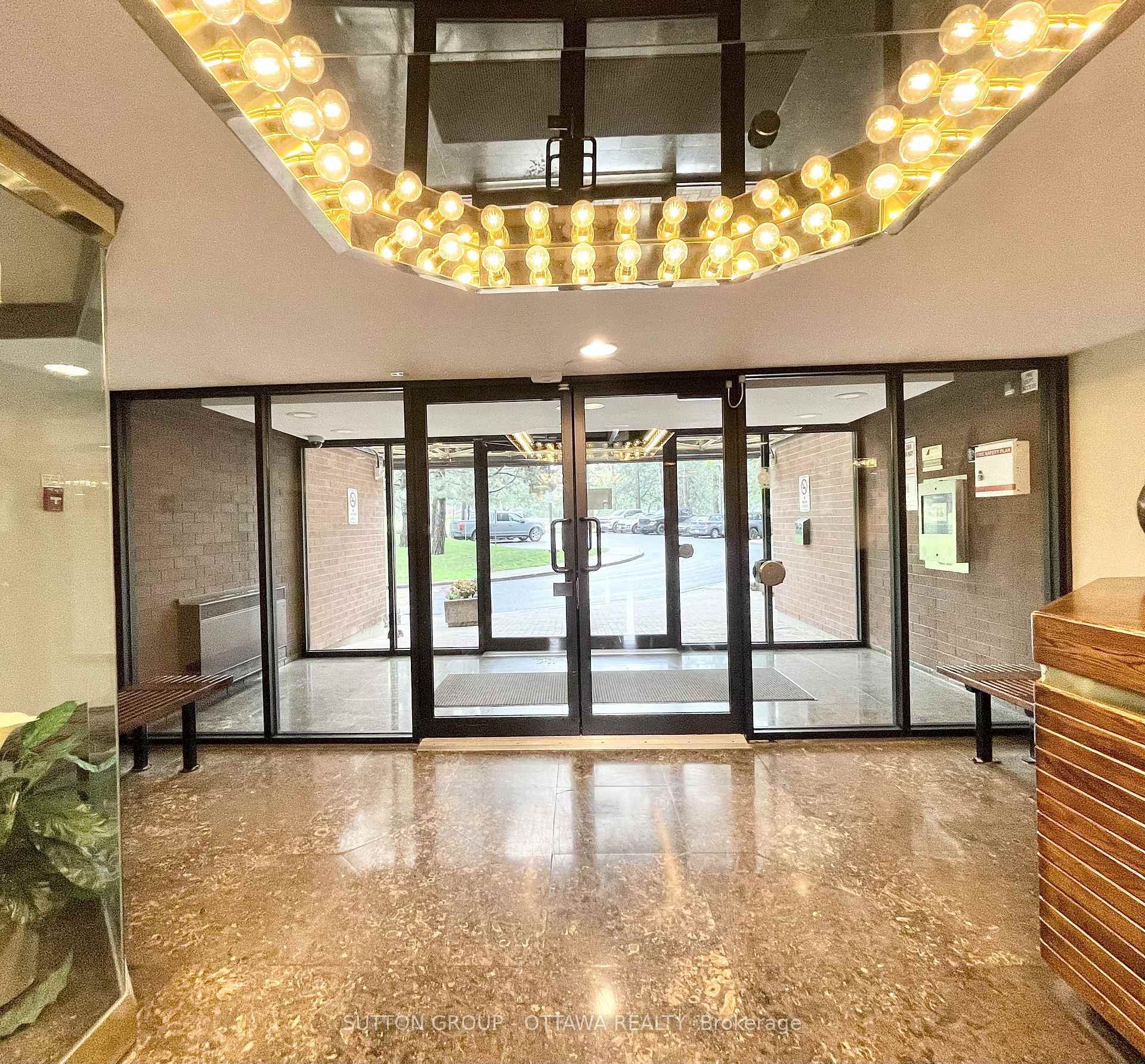 Photo 3 of Unit 810, 2871 Richmond Road, Ottawa, Britannia Heights — HOMEH