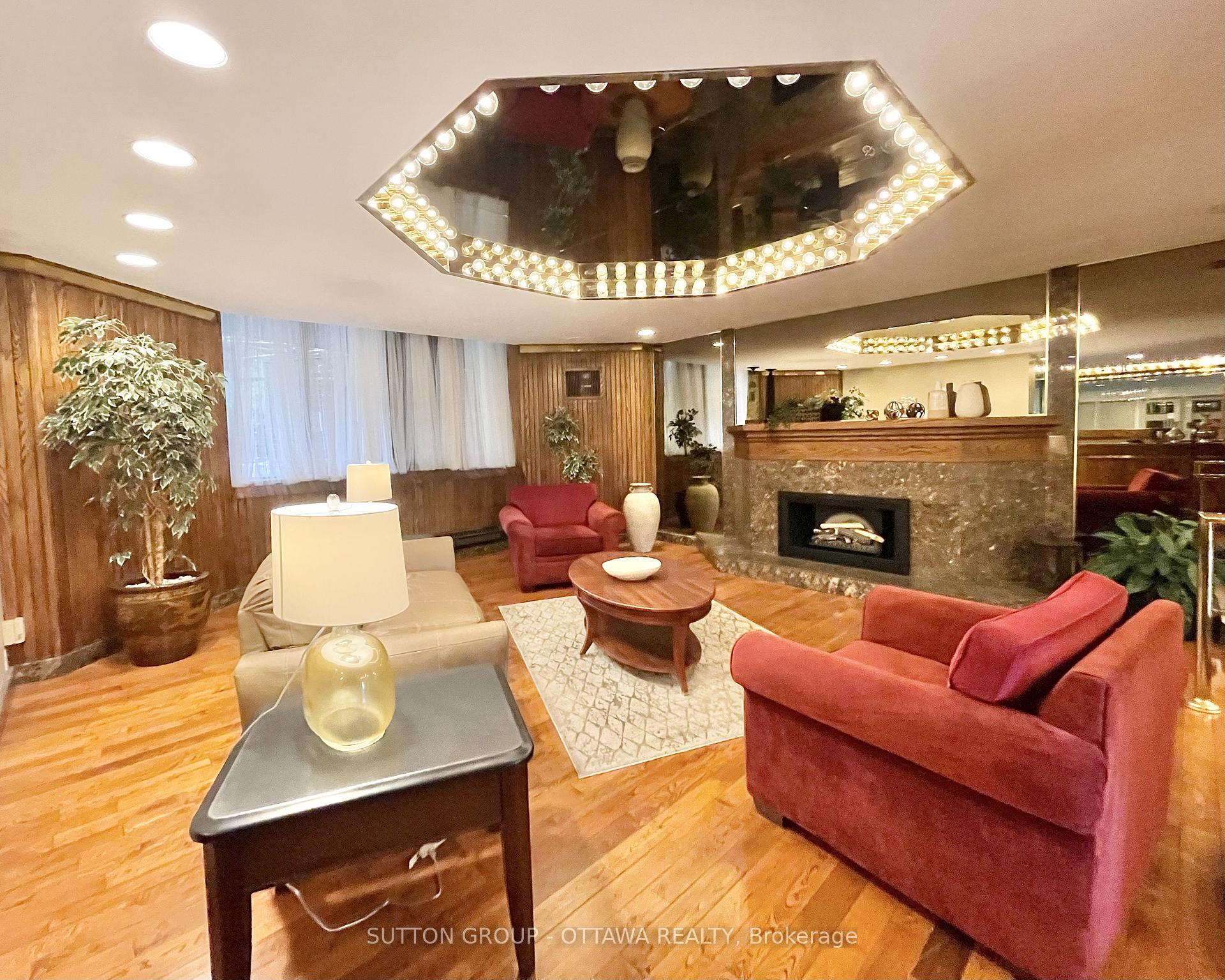 Photo 4 of Unit 810, 2871 Richmond Road, Ottawa, Britannia Heights — HOMEH