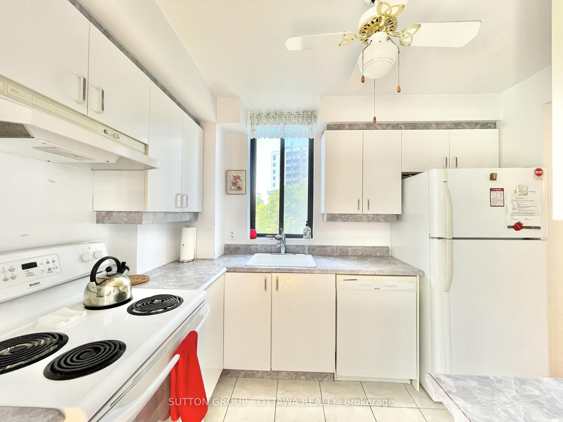 Photo 8 of Unit 810, 2871 Richmond Road, Ottawa, Britannia Heights — HOMEH