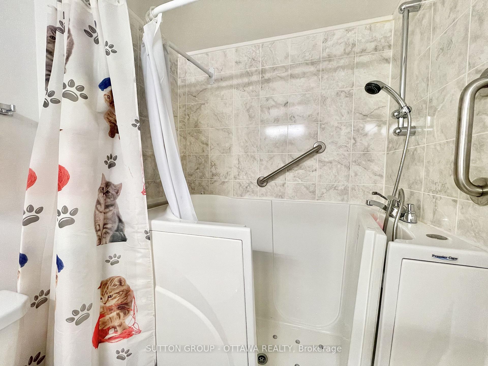 Photo 16 of Unit 810, 2871 Richmond Road, Ottawa, Britannia Heights — HOMEH