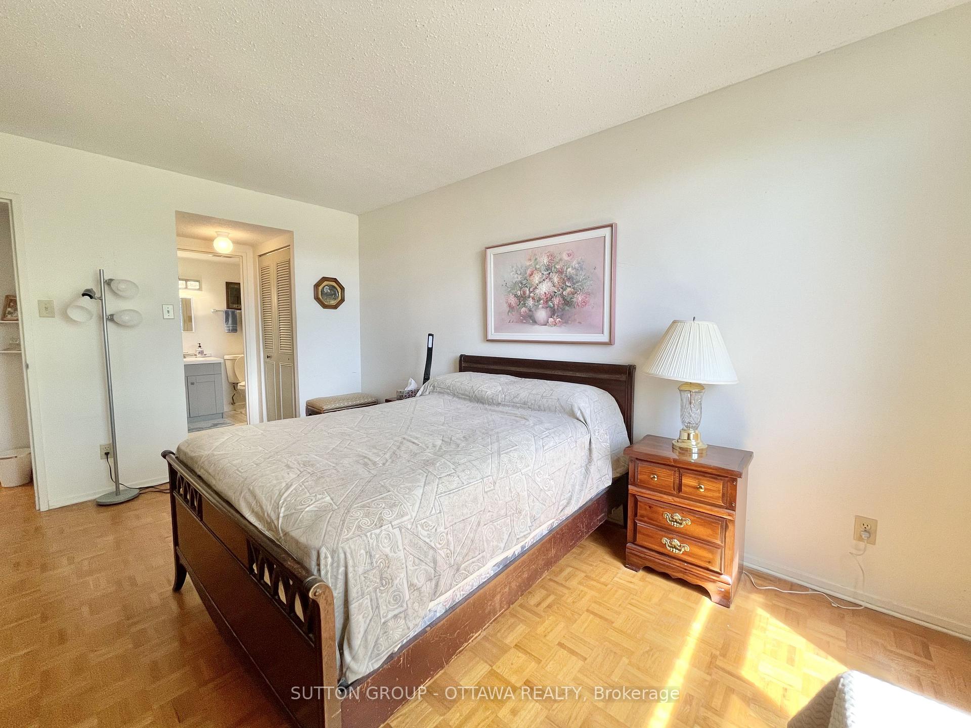 Photo 18 of Unit 810, 2871 Richmond Road, Ottawa, Britannia Heights — HOMEH