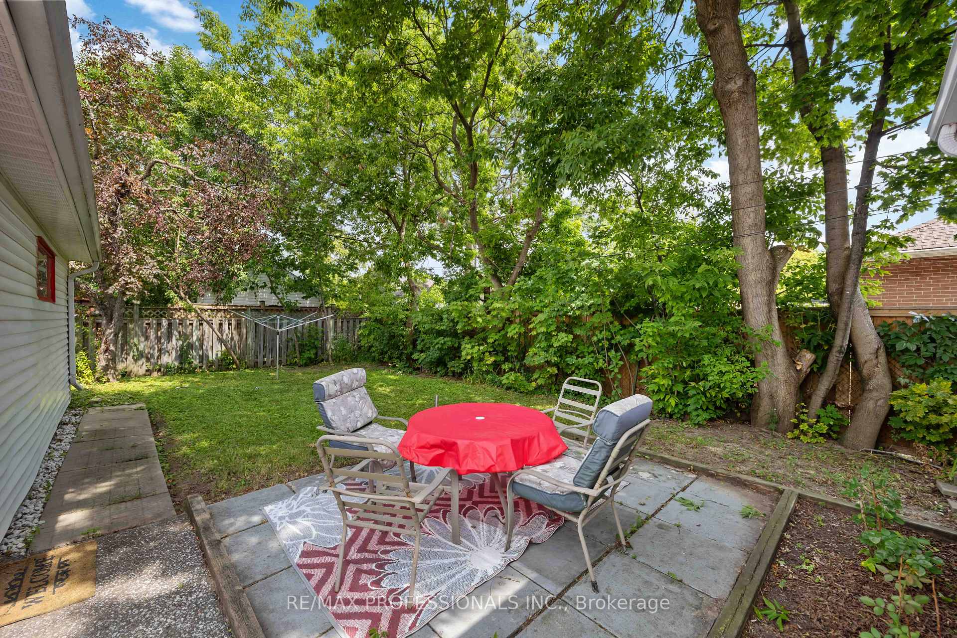 Photo 14 of 15 Huntsmoor Road, Etobicoke, Elms-Old Rexdale — HOMEH