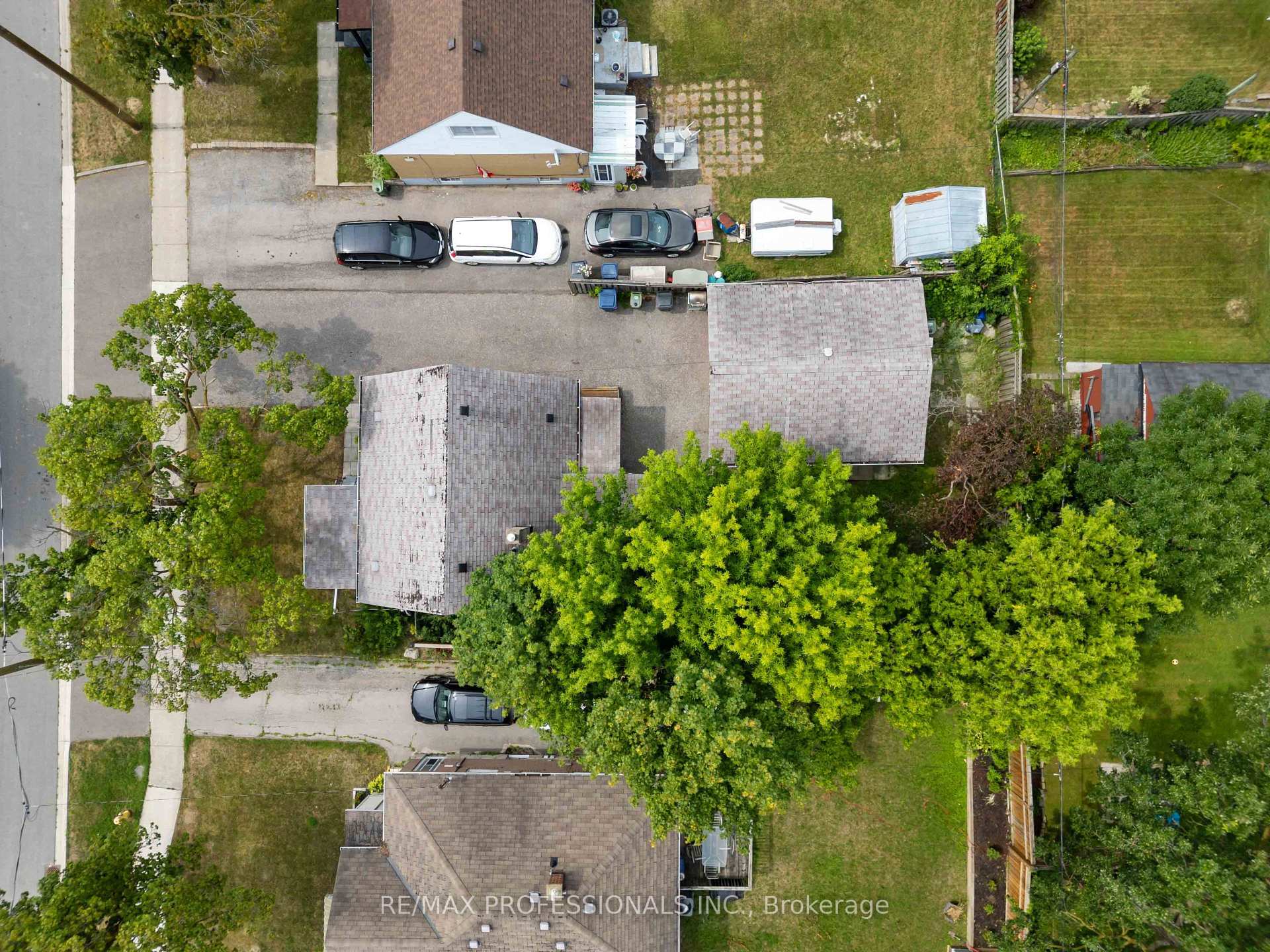 Photo 17 of 15 Huntsmoor Road, Etobicoke, Elms-Old Rexdale — HOMEH