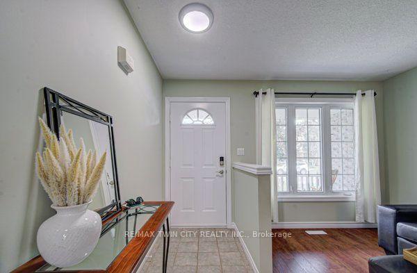 Photo 7 of 37 Wingfield Avenue, Stratford — HOMEH