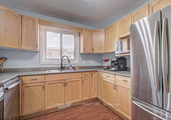 Photo 14 of 37 Wingfield Avenue, Stratford — HOMEH