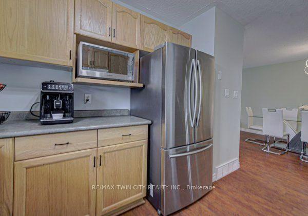 Photo 17 of 37 Wingfield Avenue, Stratford — HOMEH