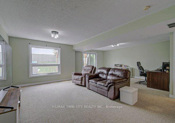 Photo 27 of 37 Wingfield Avenue, Stratford — HOMEH