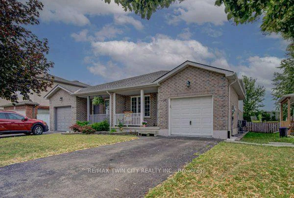 Photo 6 of 37 Wingfield Avenue, Stratford — HOMEH