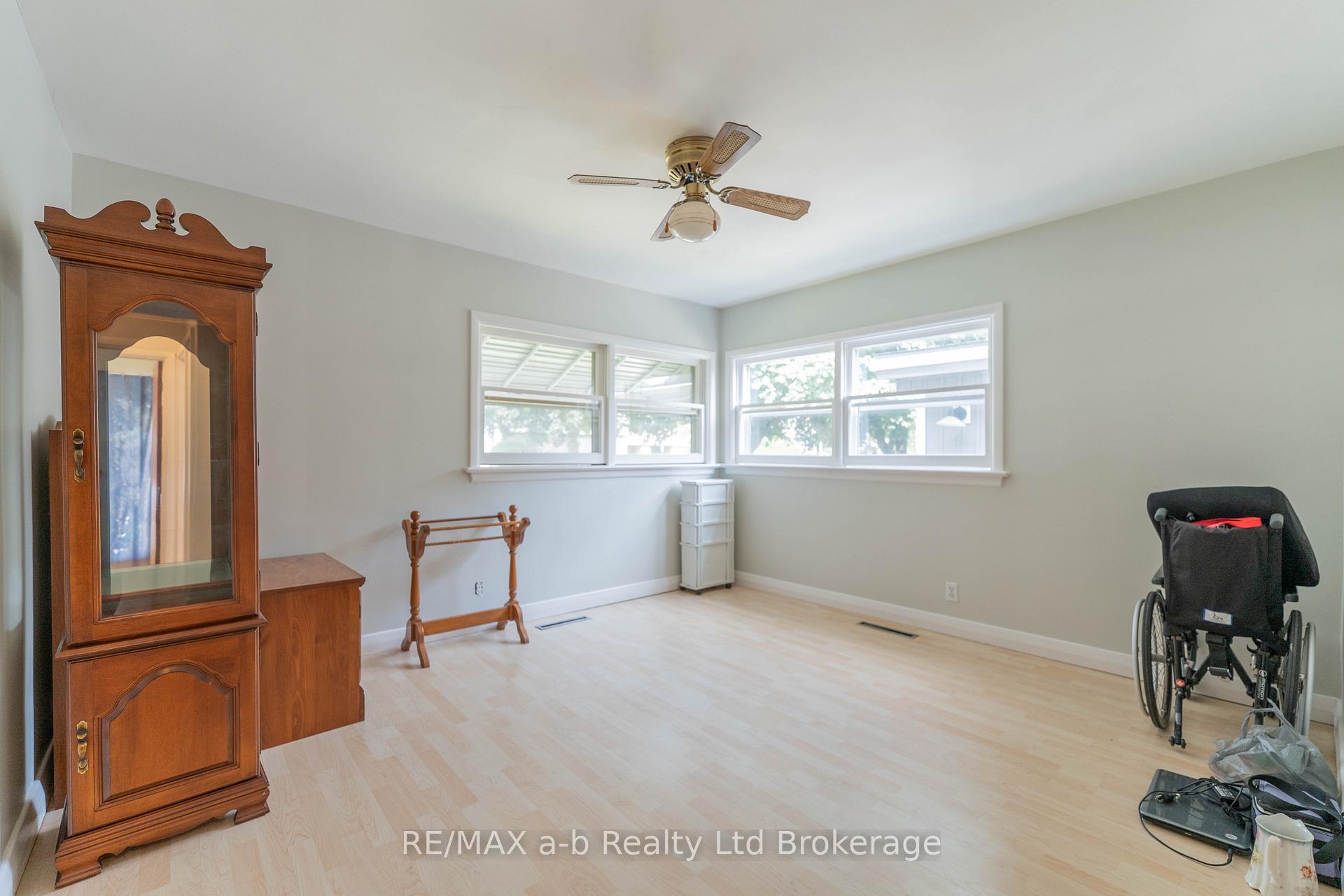Photo 12 of 13 Parkside Drive, Tillsonburg — HOMEH