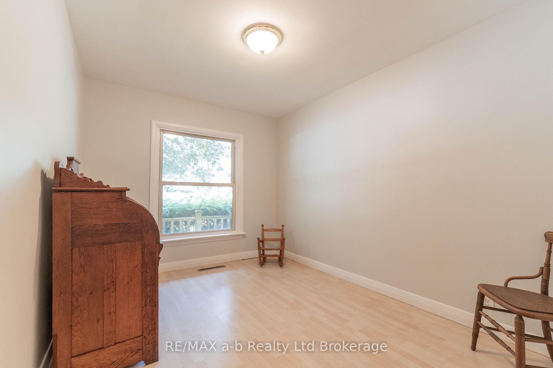 Photo 15 of 13 Parkside Drive, Tillsonburg — HOMEH