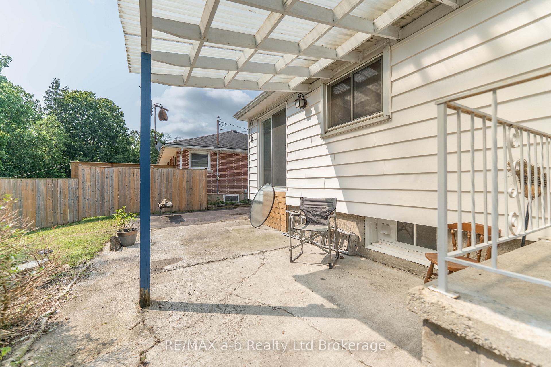 Photo 19 of 13 Parkside Drive, Tillsonburg — HOMEH