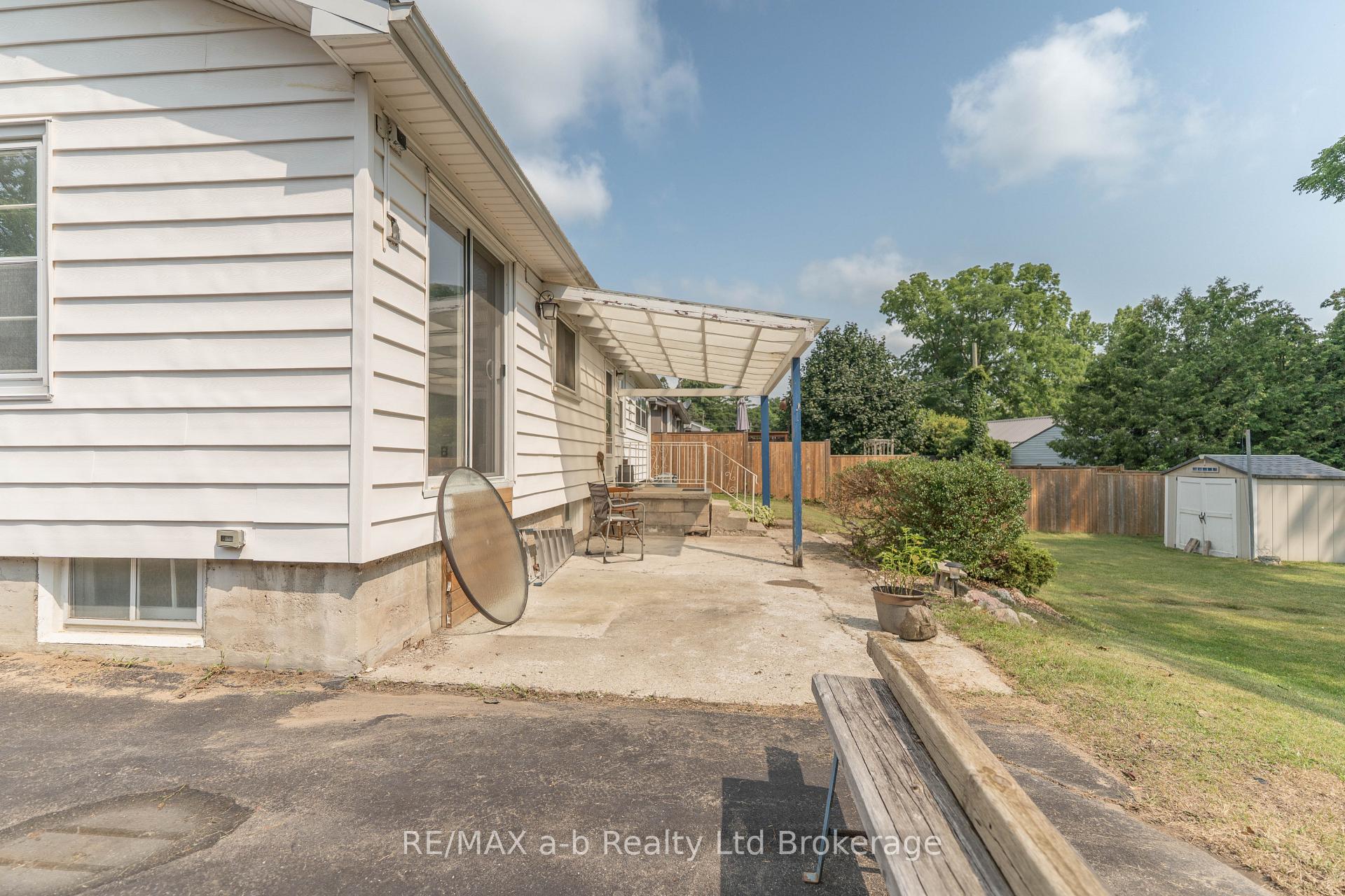 Photo 21 of 13 Parkside Drive, Tillsonburg — HOMEH