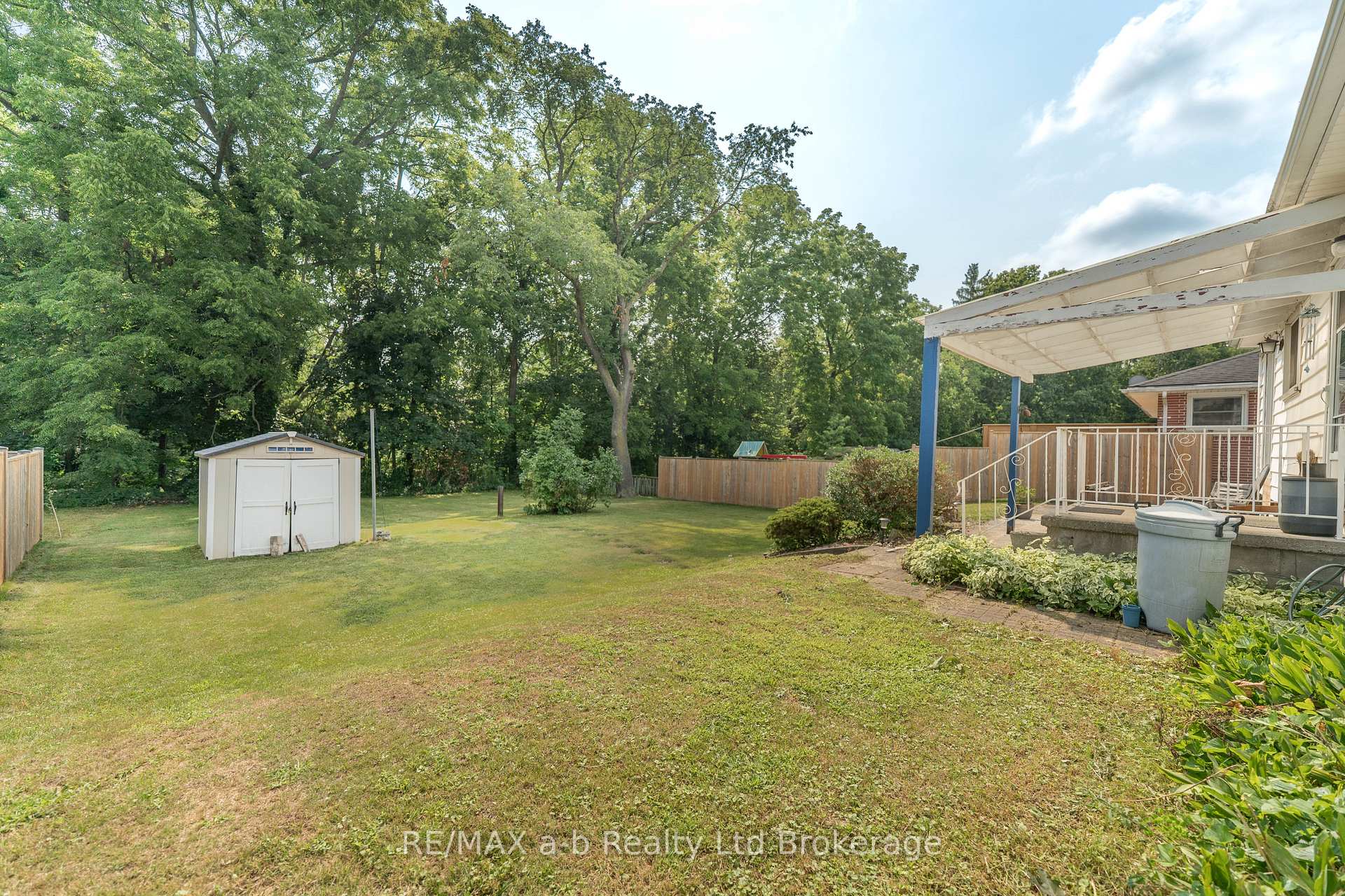 Photo 23 of 13 Parkside Drive, Tillsonburg — HOMEH