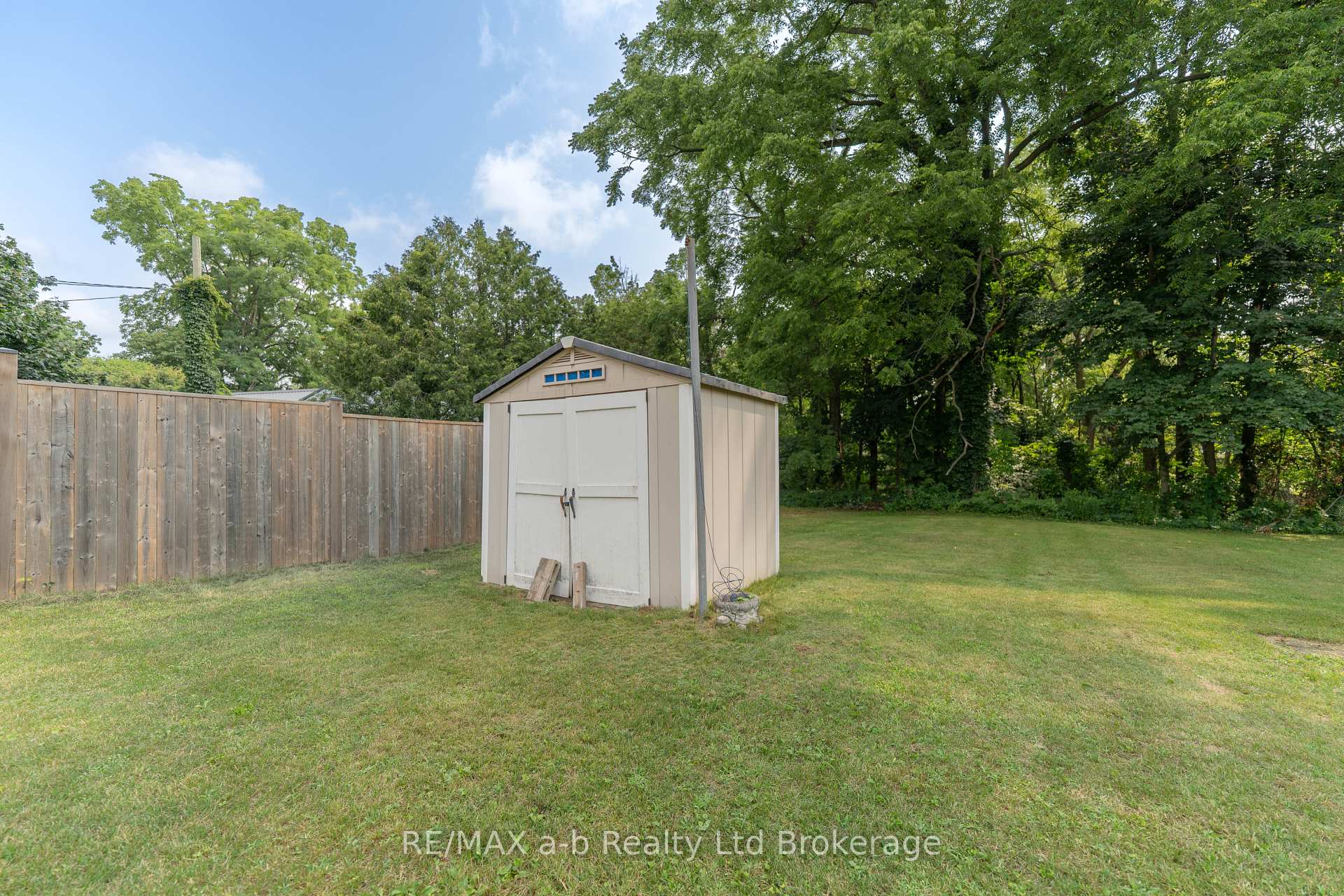 Photo 25 of 13 Parkside Drive, Tillsonburg — HOMEH