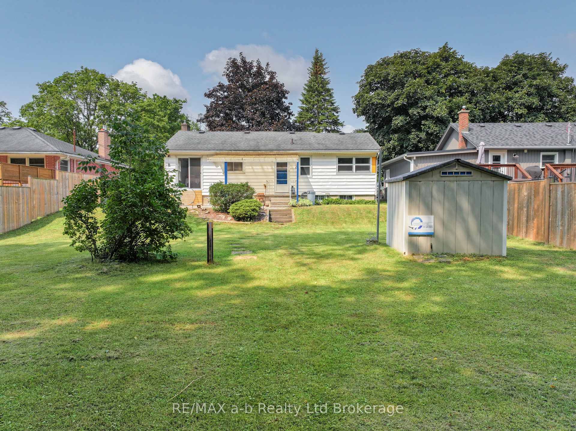 Photo 26 of 13 Parkside Drive, Tillsonburg — HOMEH