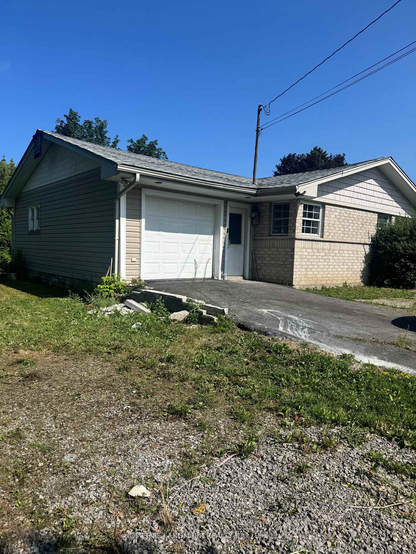 Front of 4045 Hwy 35 Road