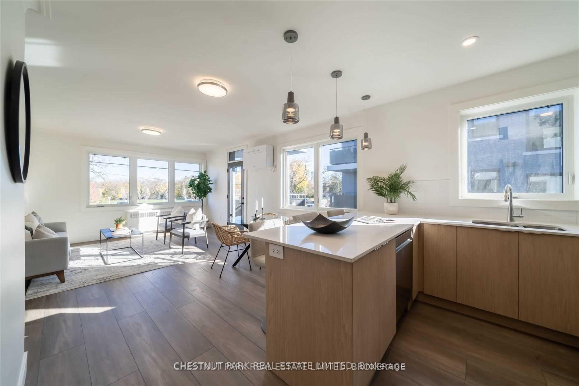 Photo 10 of Unit 4, 1442 Avenue Road, Toronto, Englemount-Lawrence — HOMEH
