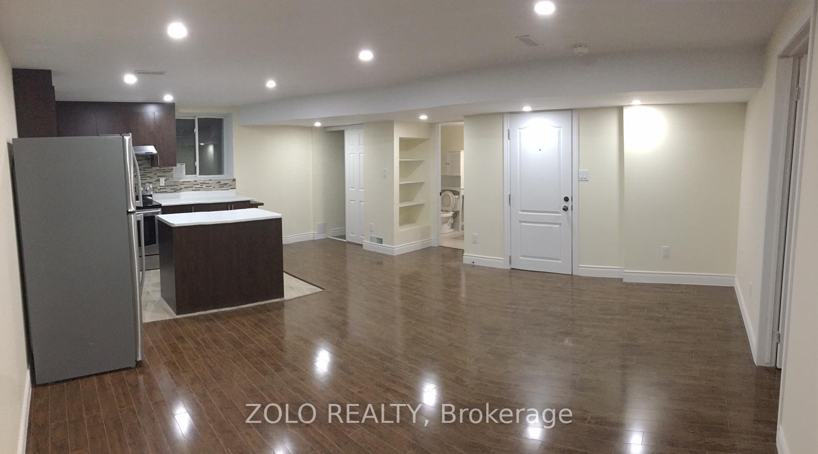 Photo 4 of 33 Hoxton Road, Brampton, Northwest Brampton — HOMEH