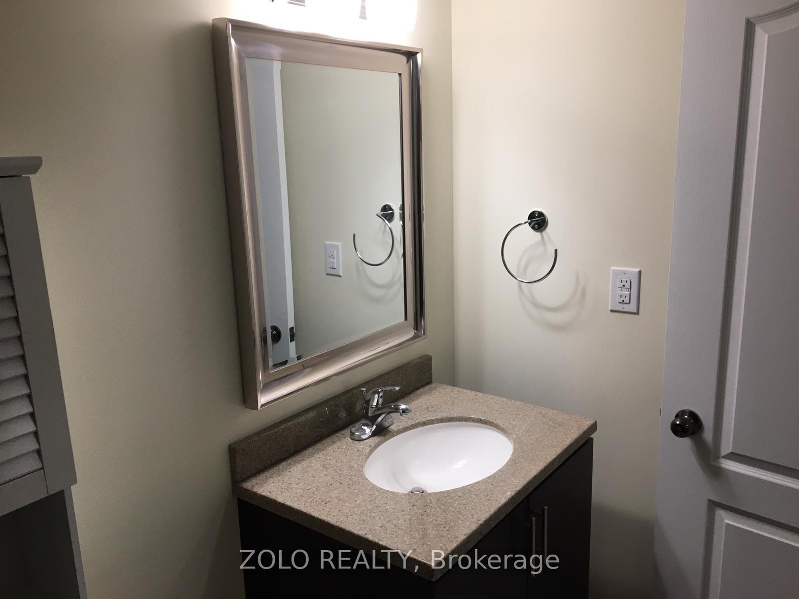 Photo 18 of 33 Hoxton Road, Brampton, Northwest Brampton — HOMEH