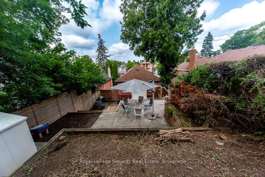 Photo 12 of 569 McRoberts Avenue, Toronto, Caledonia-Fairbank — HOMEH