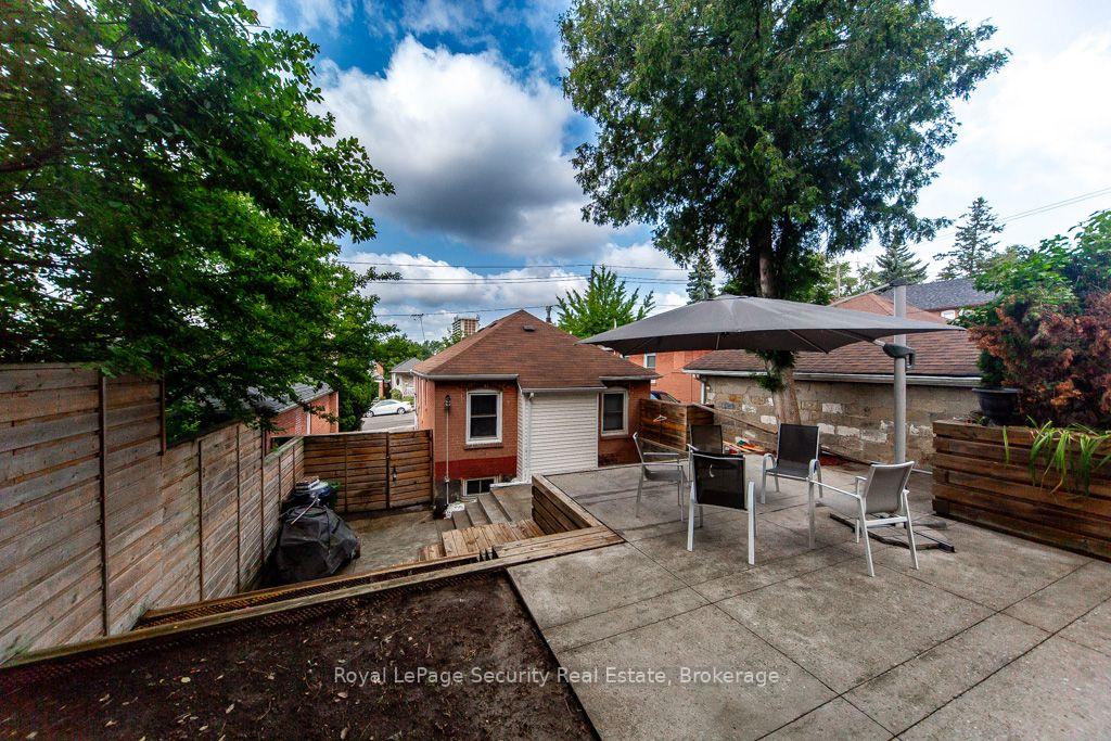 Photo 13 of 569 McRoberts Avenue, Toronto, Caledonia-Fairbank — HOMEH