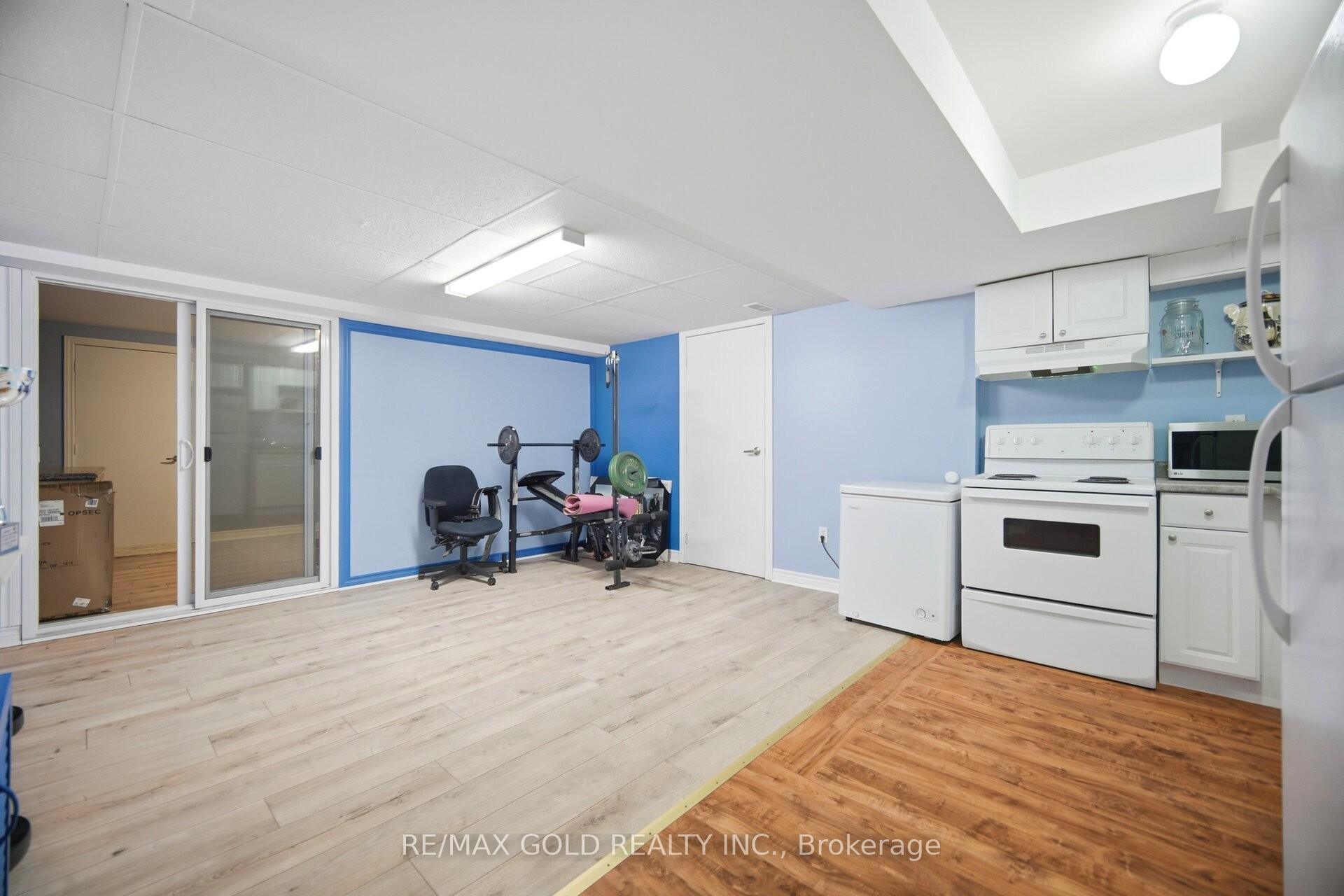 Photo 22 of 77 Trailside Walk, Brampton, Bramalea North Industrial — HOMEH