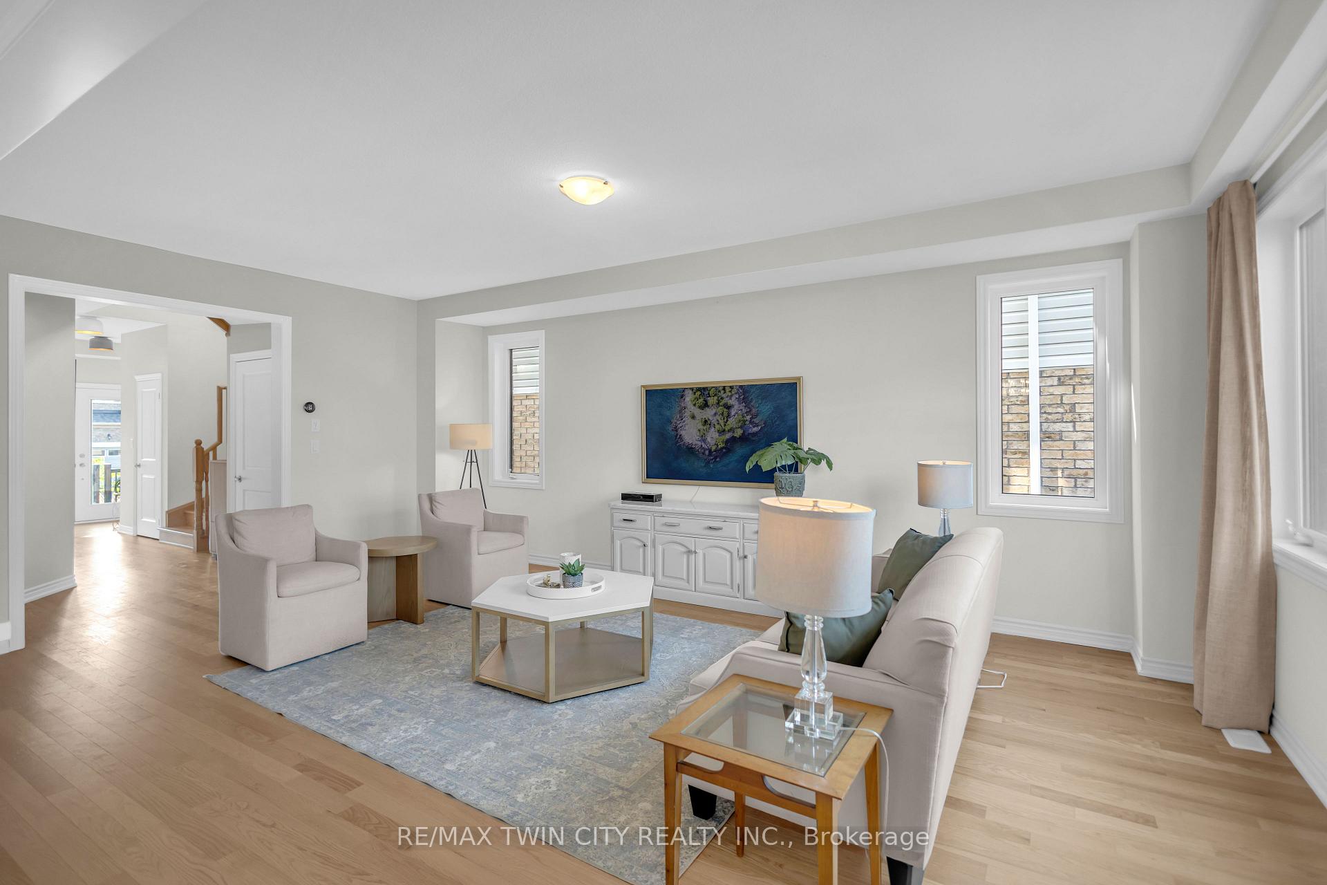 Photo 12 of 7 Mears Road, Brant, Paris — HOMEH