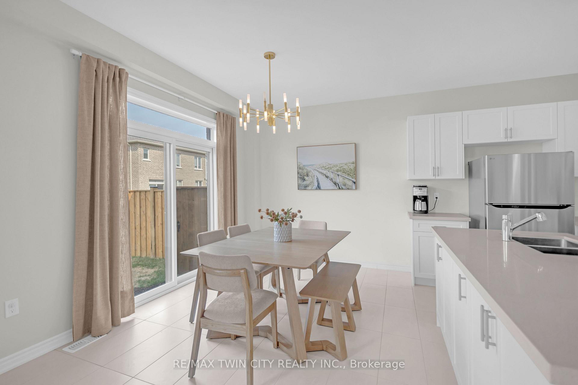 Photo 15 of 7 Mears Road, Brant, Paris — HOMEH